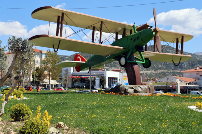 Kurtuluş savaşının sessiz efsanesi ‘İsmet Tayyaresi' Muğla'da birebir sergileniyor