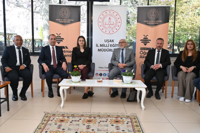 ÖĞRETMEN AKADEMİLERİ BU HAFTA SİVASLI'DAYDI