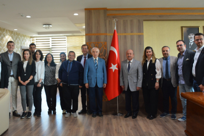 DOKUZ EYLÜLLÜLERDEN UŞAK ÜNİVERSİTESİNE ANLAMLI ZİYARET