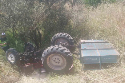 Şarampole düşen traktörünün altında hayatını kaybetti
