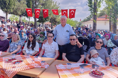 GÖRDES BÖREZ KİRAZ FESTİVALİNİ BİNLERCE KİŞİ TAKİP ETTİ
