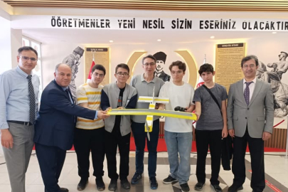 KÜTAHYA SİMAV FEN LİSESİ ÖĞRENCİLERİNDEN YERLİ İHA HAMLESİ